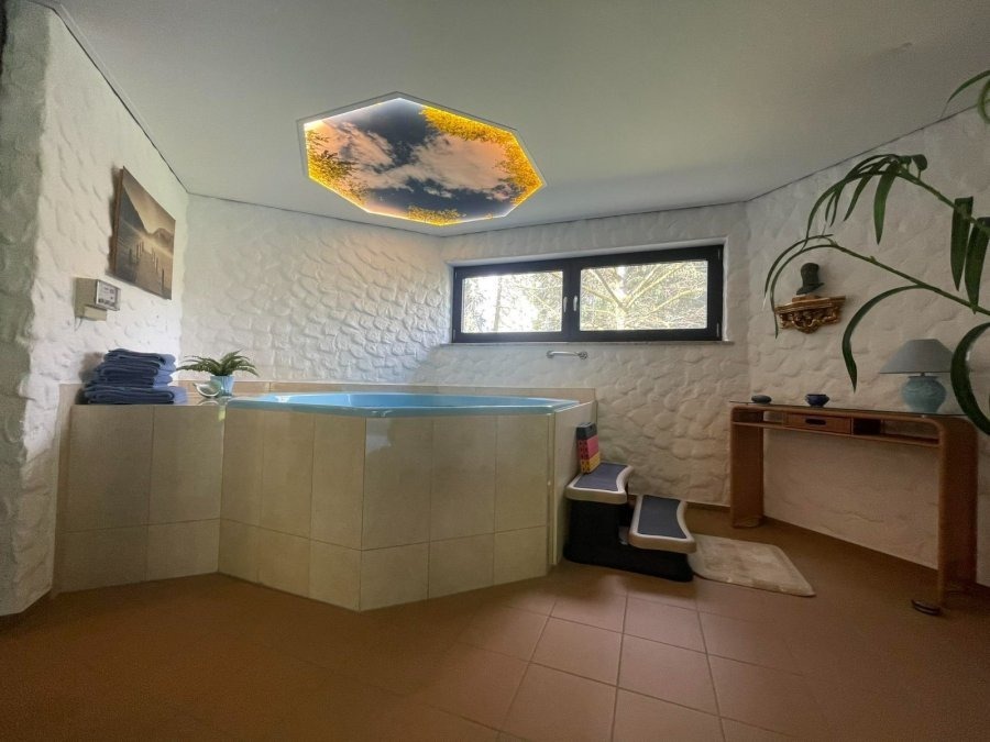 Villa zu verkaufen 6 Schlafzimmer in Weiskirchen