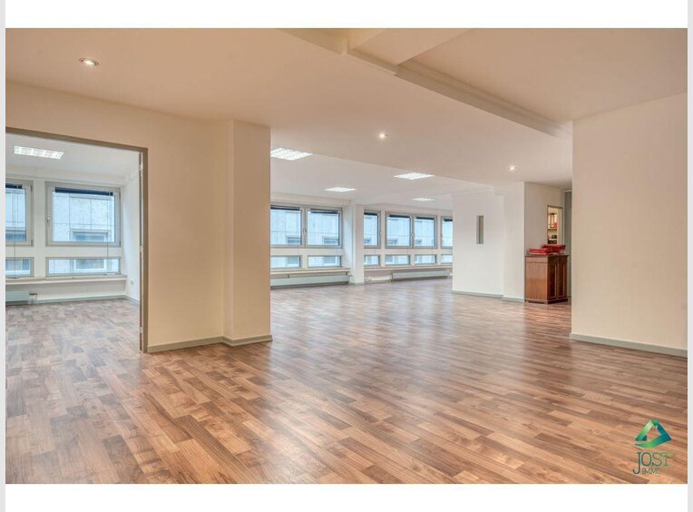 Bureau à vendre à Luxembourg-Centre ville - Réf. 7104706