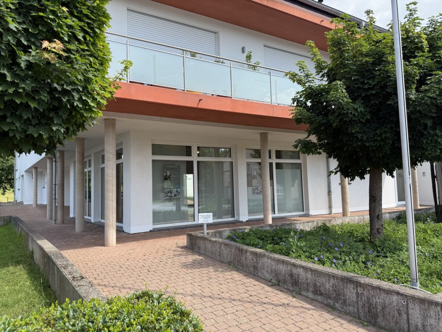 Local commercial à 