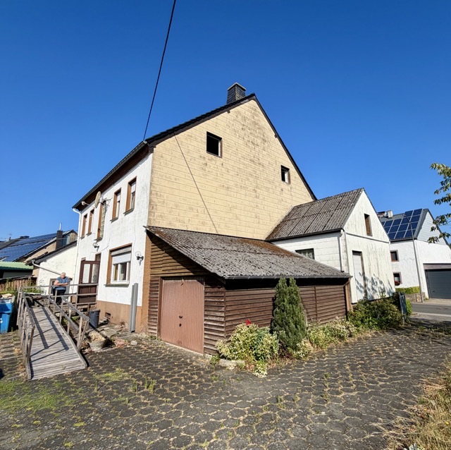 Einfamilienhaus zu verkaufen 6 Schlafzimmer in Dahnen