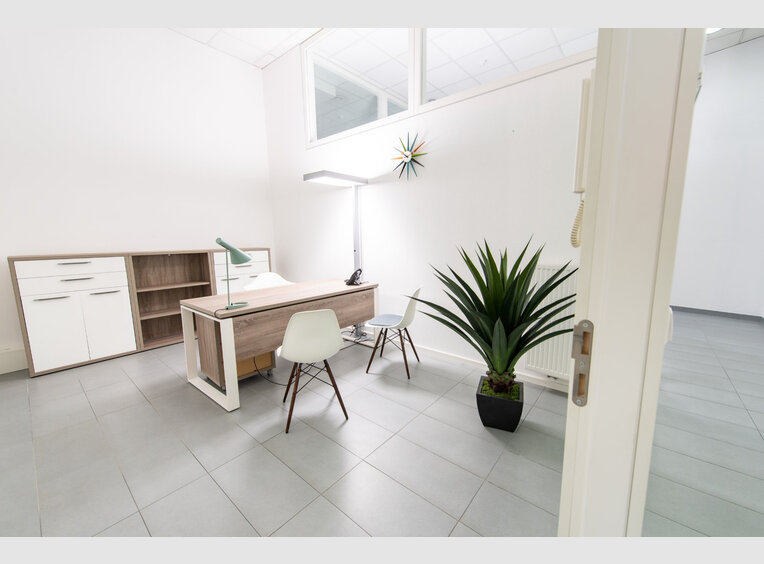 Bureau à louer à Luxembourg (LU) - Réf. 6888995