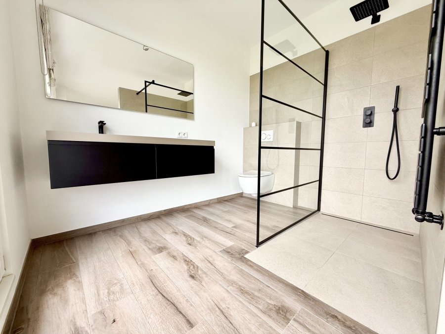 Triplex à vendre 5 chambres à Alzingen