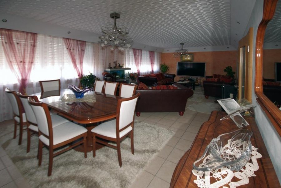 Maison à vendre 8 chambres à Belvaux