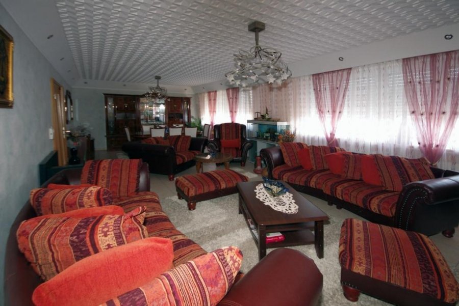 Maison à vendre 8 chambres à Belvaux