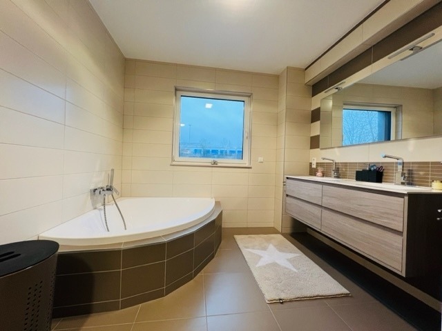 Maison à vendre 4 chambres à Niederkorn