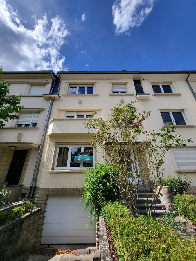 Maison à louer 6 chambres à Luxembourg-Limpertsberg