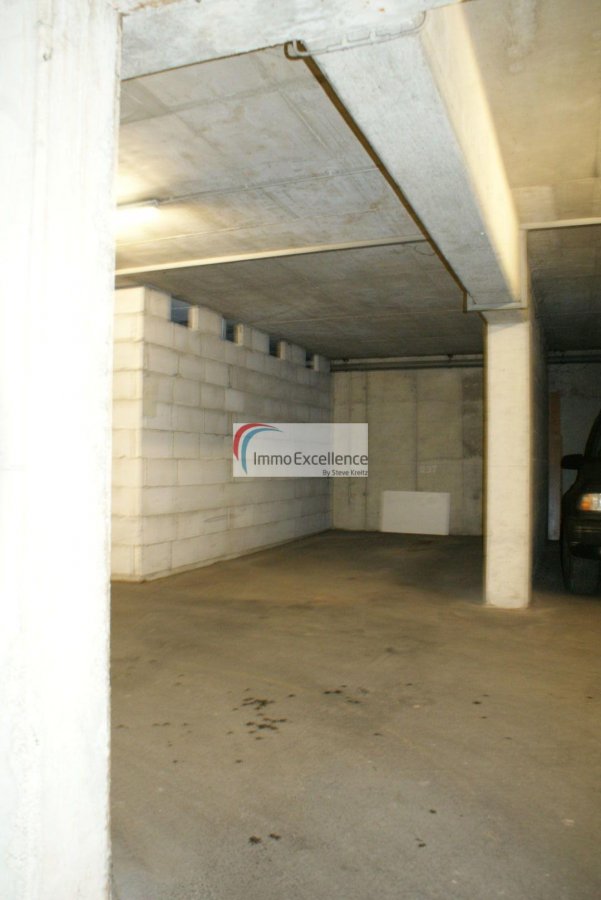 Garage - Parking à louer à Echternach