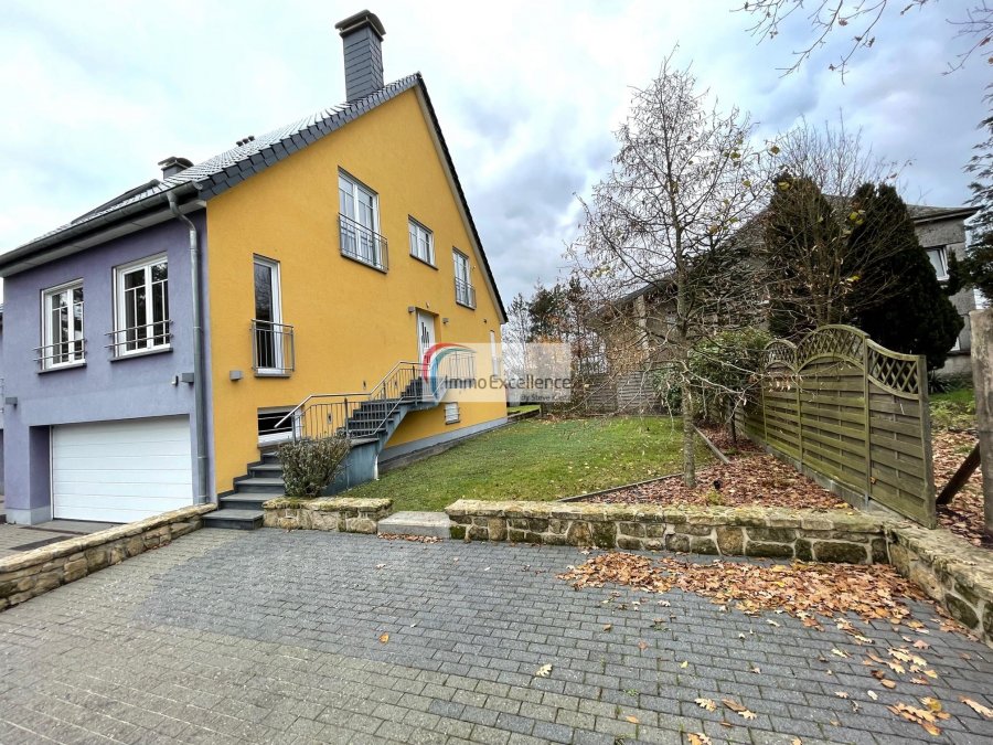 Maison jumelée à vendre 5 chambres à Consdorf