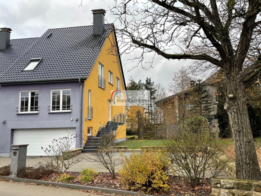 Maison jumelée à vendre 5 chambres à Consdorf