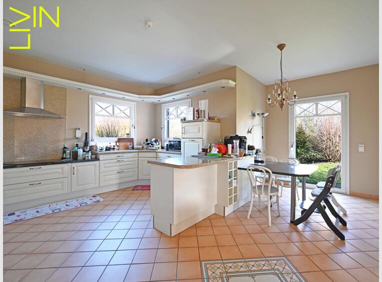 Maison à louer 6 Chambres à Bertrange (LU) - Réf. 7117171