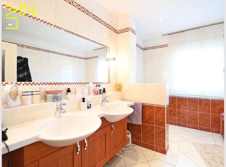 Maison à louer 6 Chambres à Bertrange (LU) - Réf. 7117171