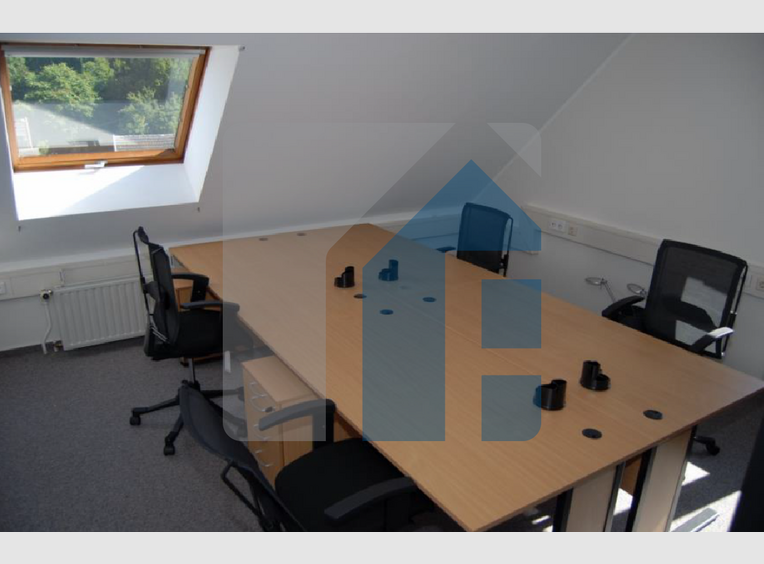 Bureau à louer à Strassen (LU) - Réf. 7092387