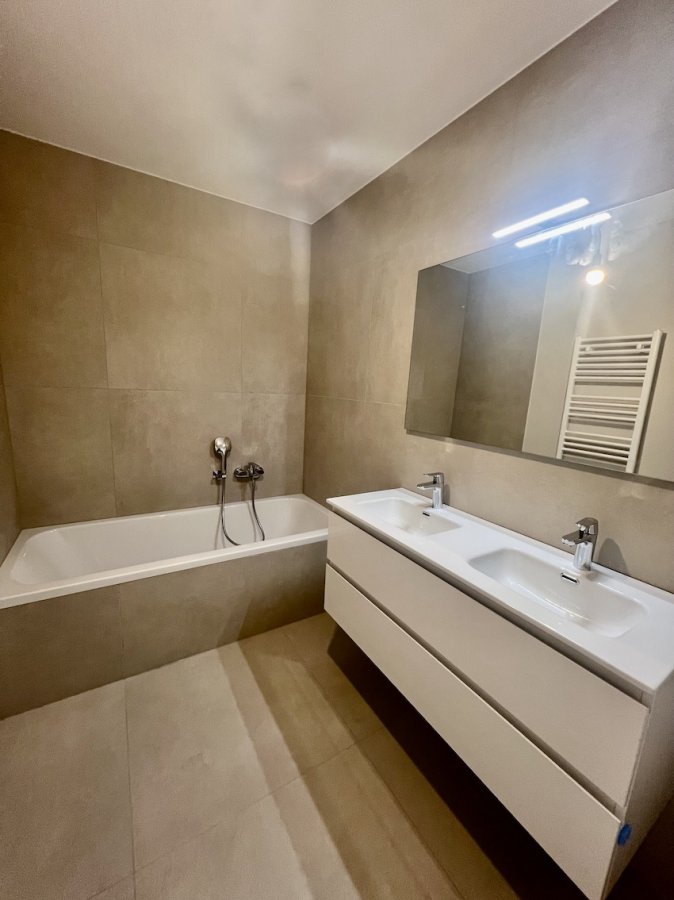 Duplex à louer 3 chambres à Luxembourg-Cents