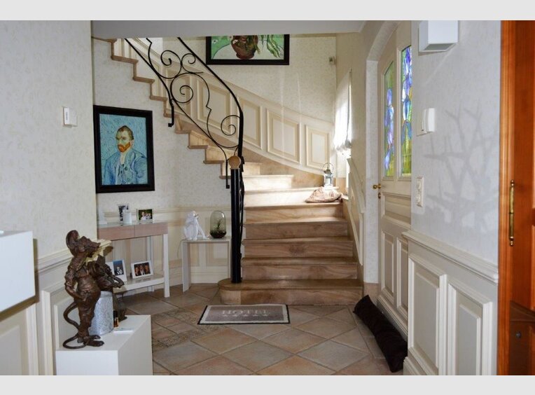 Villa for sale 4 bedrooms in Leudelange (LU) - Ref. 7015619