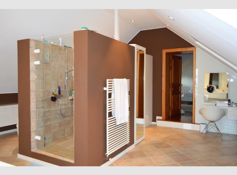 Villa for sale 4 bedrooms in Leudelange (LU) - Ref. 7015619