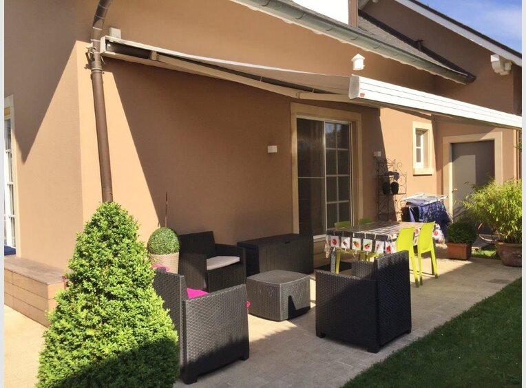 Villa for sale 4 bedrooms in Leudelange (LU) - Ref. 7015619