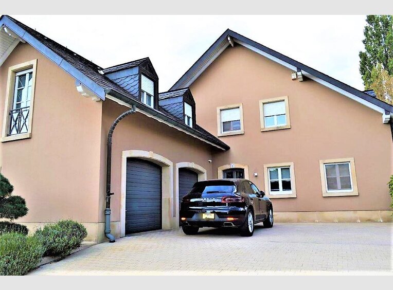 Villa for sale 4 bedrooms in Leudelange (LU) - Ref. 7015619