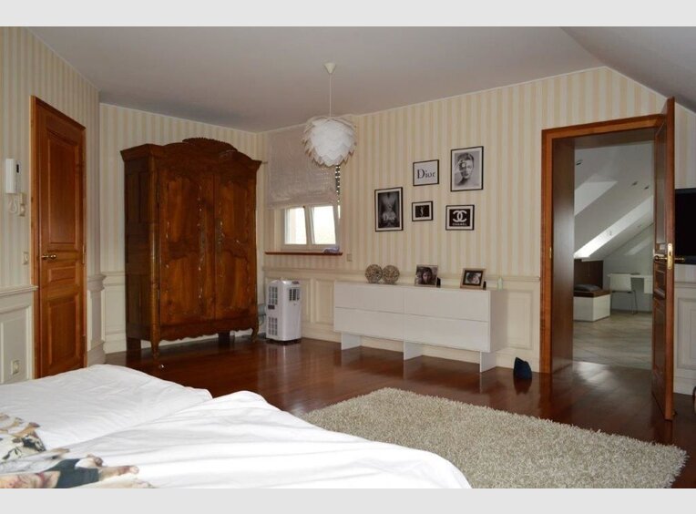 Villa for sale 4 bedrooms in Leudelange (LU) - Ref. 7015619