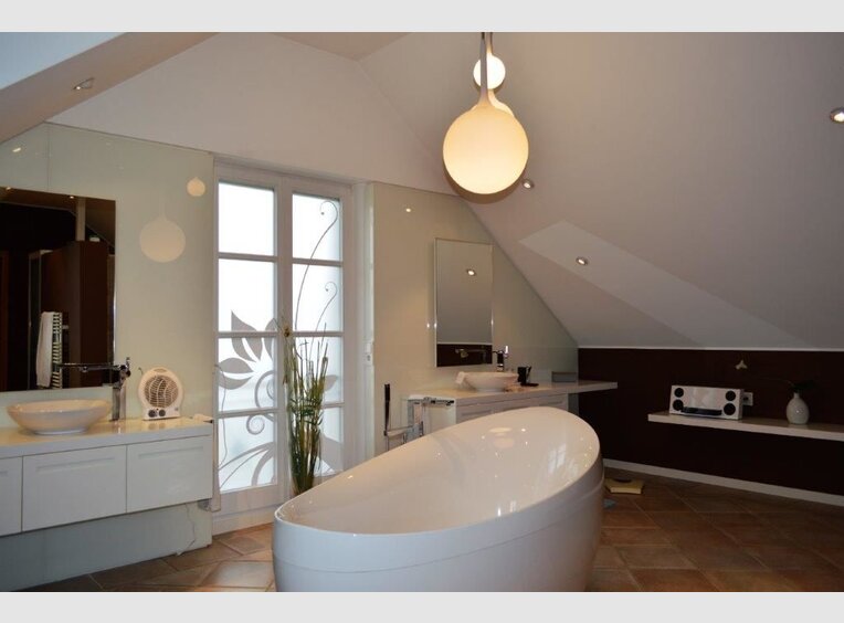 Villa for sale 4 bedrooms in Leudelange (LU) - Ref. 7015619