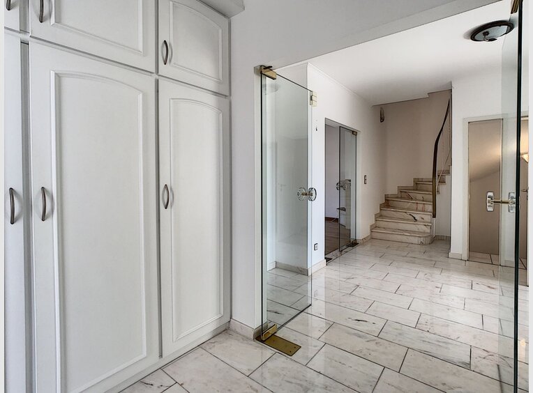 Semi-detached house for rent 5 bedrooms in Strassen - Ref. 6952452