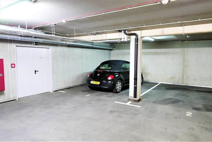 Garage - Parking à louer à Luxembourg-Kirchberg