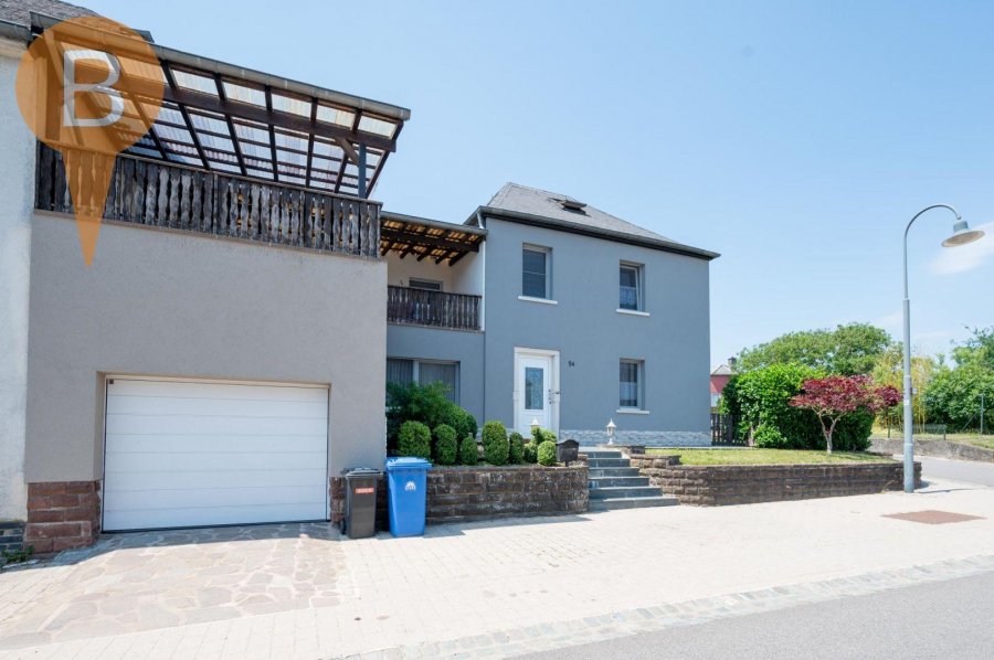 Semi-detached house in Hoscheid