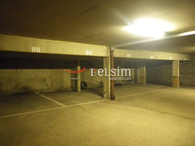 Garage - Parking
