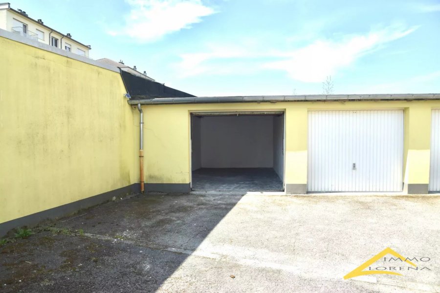 Garage fermé à vendre Pétange