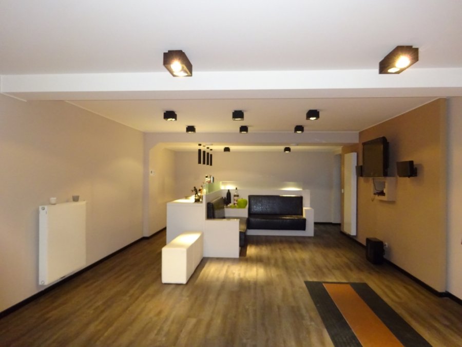 Villa zu verkaufen 5 Schlafzimmer in Eschdorf