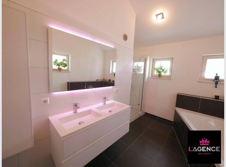 Detached house for sale 6 bedrooms in Mamer (LU) - Ref. 7156804