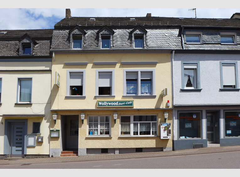 House for sale 6 rooms in Saarburg (DE) - Ref. 6911332