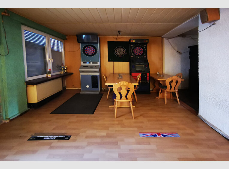 House for sale 6 rooms in Saarburg (DE) - Ref. 6911332