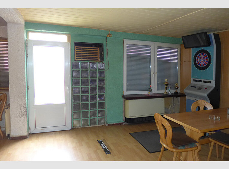 House for sale 6 rooms in Saarburg (DE) - Ref. 6911332