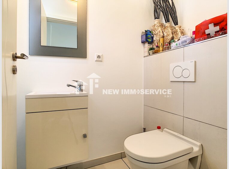 House for sale 4 bedrooms in Sandweiler (LU) - Ref. 6952308