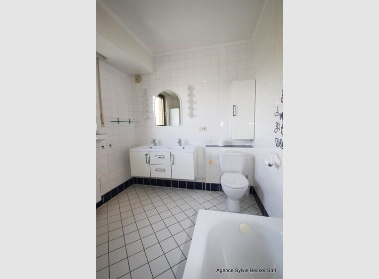 Doppelhaushälfte zur Miete 6 Zimmer in Luxembourg (LU) - Ref. 6992068