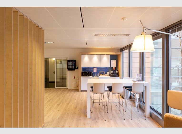 Bureau à louer à Luxembourg (Allern,-in-den) (LU) - Réf. 5801412