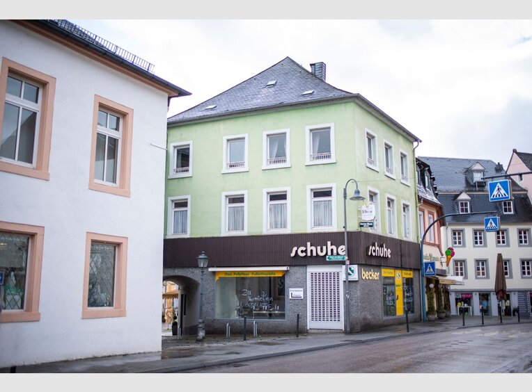 Investment building for sale 16 rooms in Saarburg (DE) - Ref. 7108820