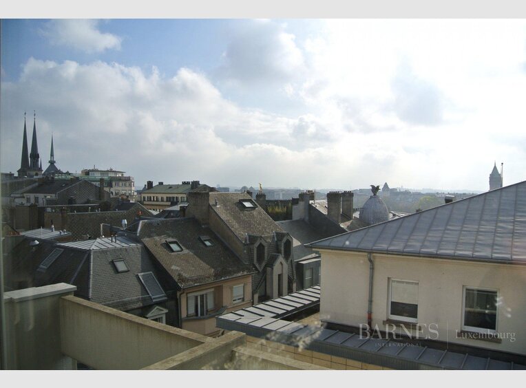 Bureau à louer à Luxembourg-Centre ville - Réf. 7328740