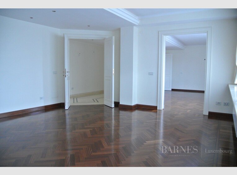 Bureau à louer à Luxembourg-Centre ville - Réf. 7328740