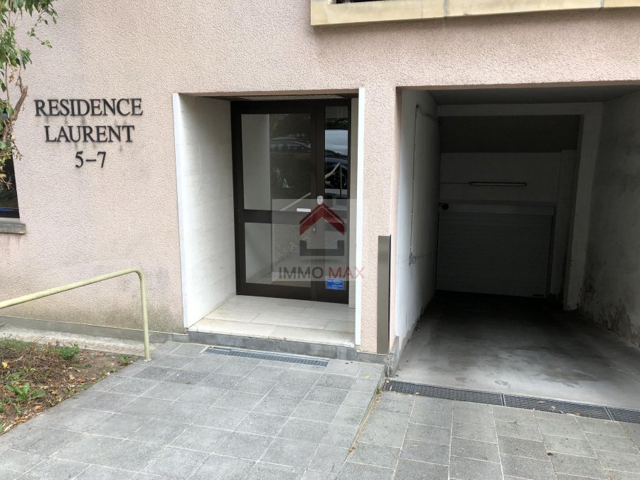 Garage - Parking à louer à Luxembourg-Merl