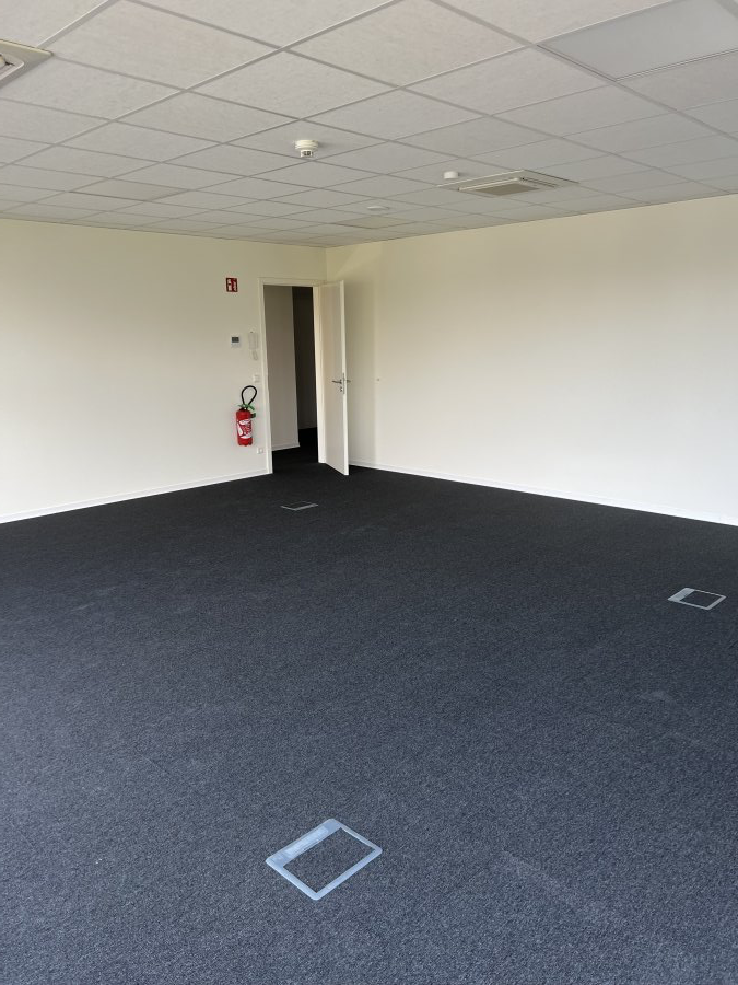 Entrepôt à louer à Sprinkange