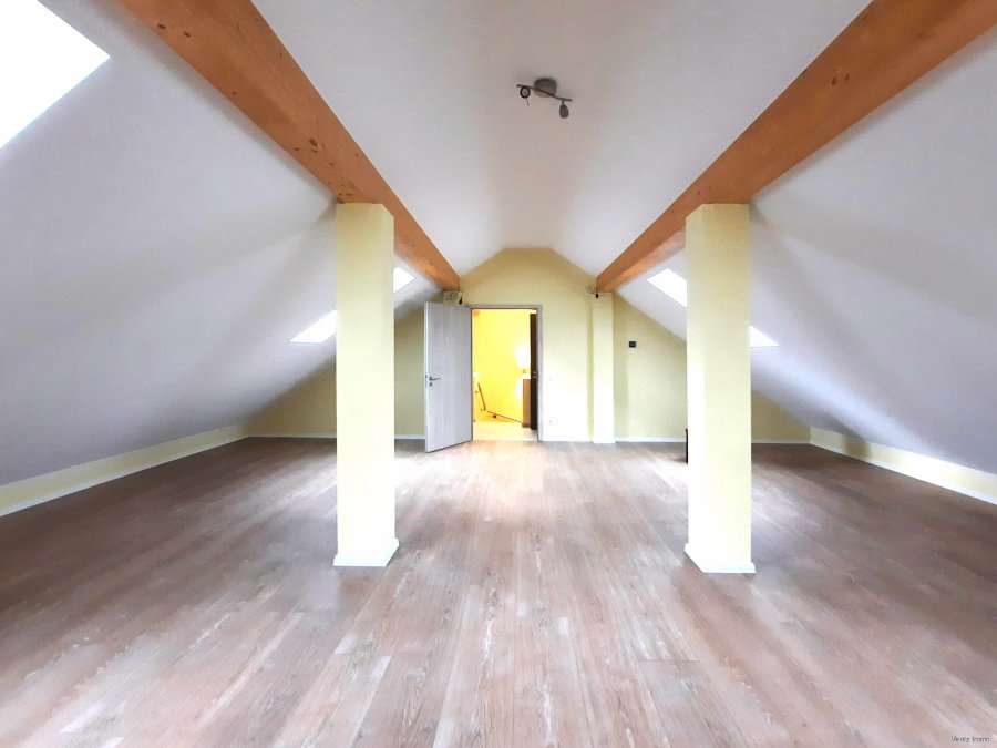 louer bureau 0 chambre 103 m² canach photo 2