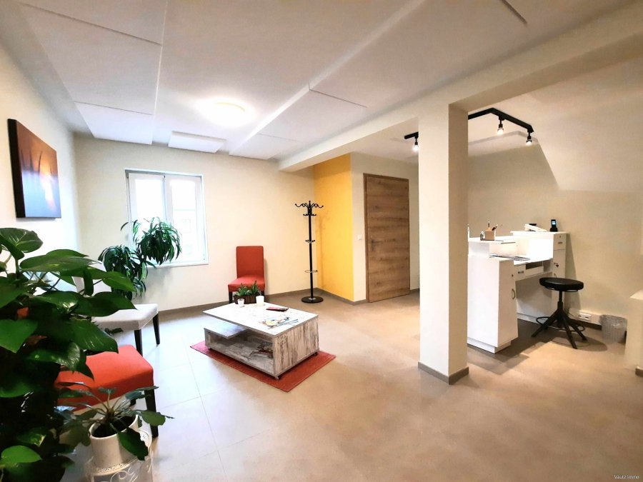 louer bureau 0 chambre 103 m² canach photo 1