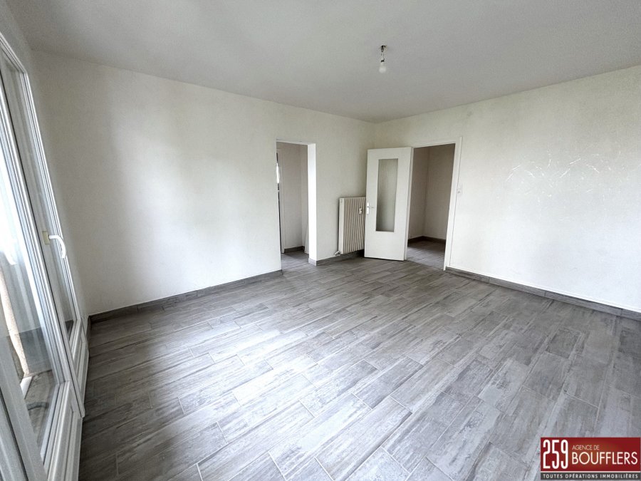 Appartement à louer F2 à Saint-Max