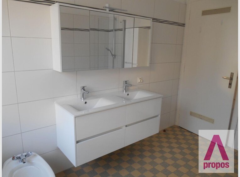 Maison à louer 7 Chambres à Luxembourg (LU) - Réf. 6589093