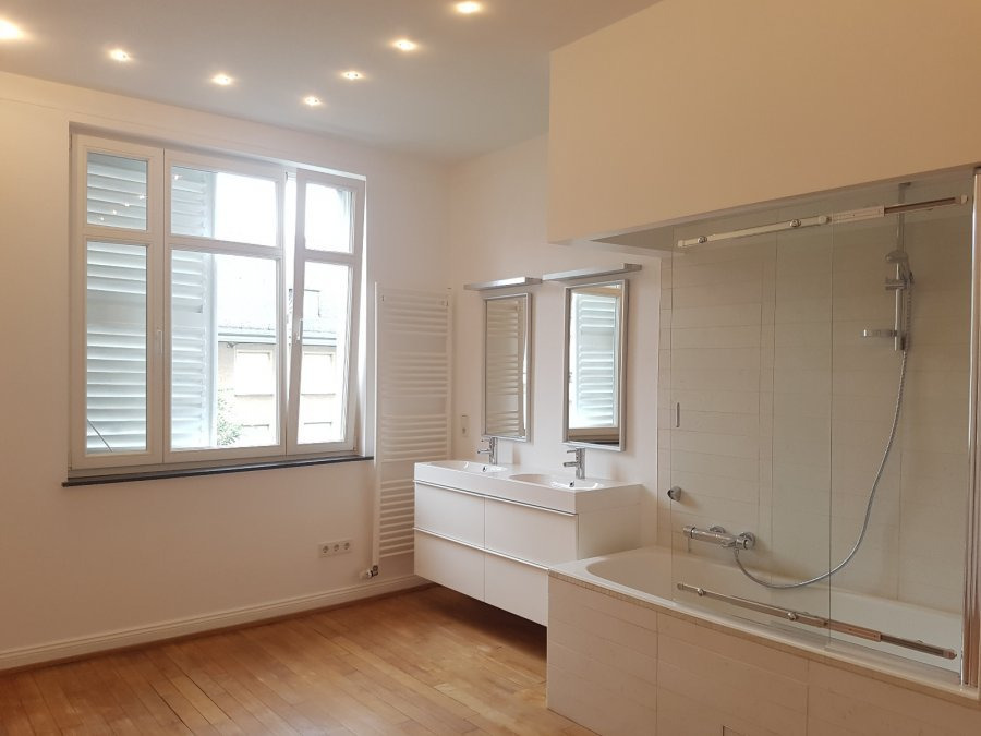 House to let 4 bedrooms in Luxembourg-Belair