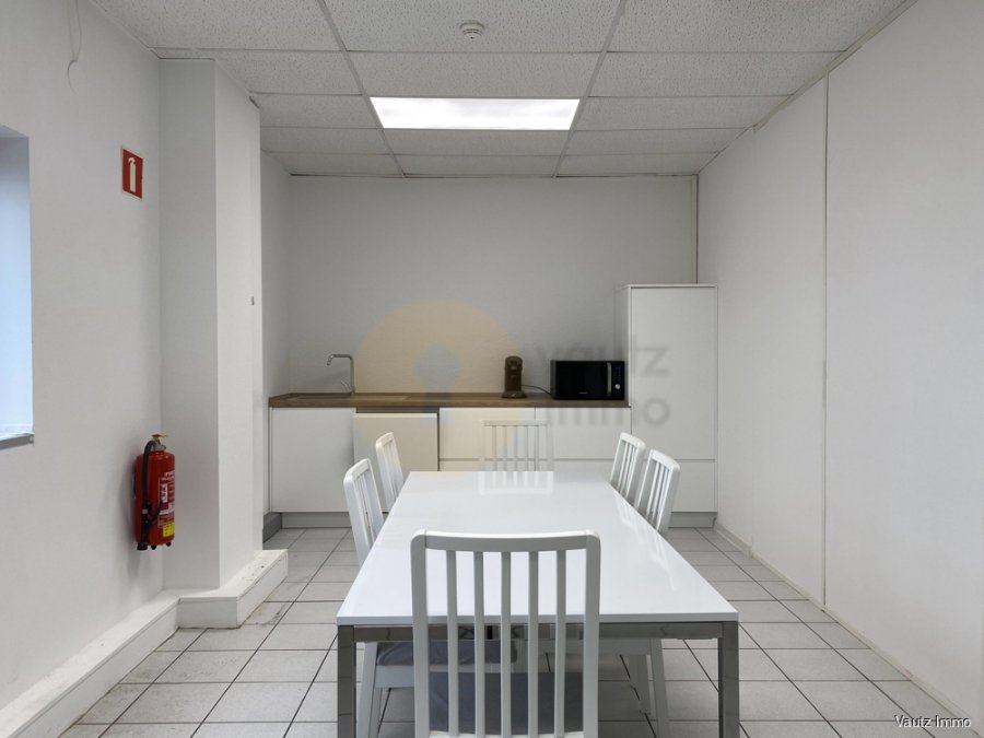 louer bureau 0 chambre 65 m² contern photo 2