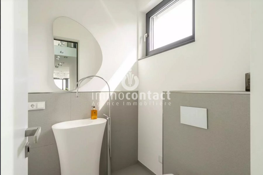 Villa à vendre 5 chambres à Bertrange