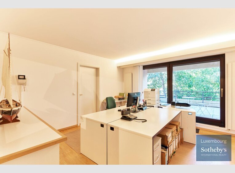 Bureau à vendre 7 Chambres à Luxembourg (LU) - Réf. 6934358