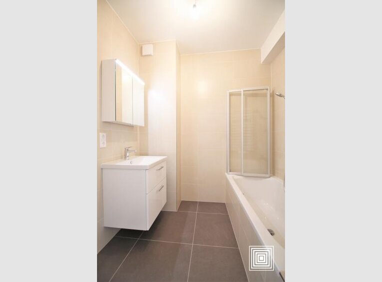 Bureau à louer 3 Chambres à Luxembourg (LU) - Réf. 7176838